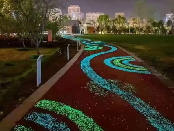 西安發(fā)光瀝青路面施工